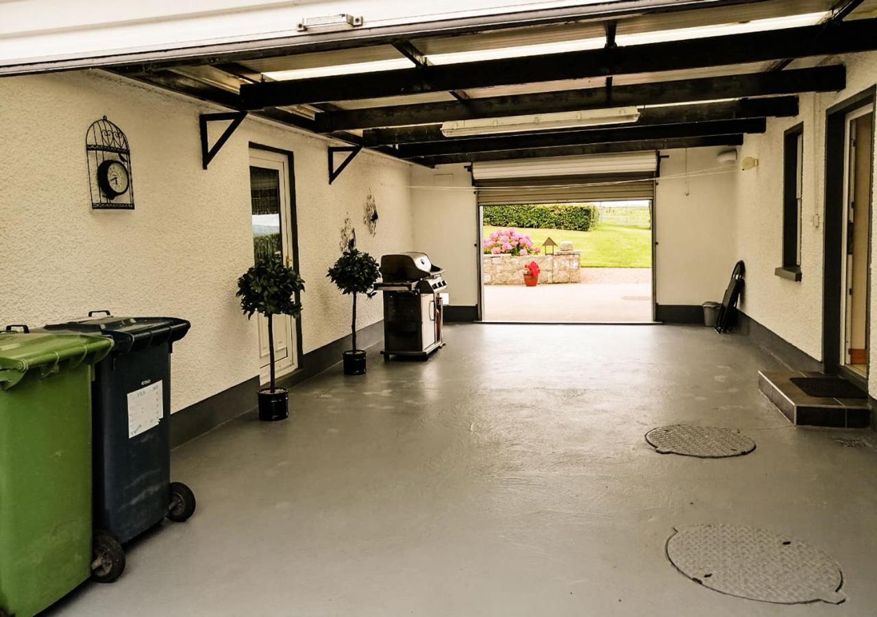 Moat Holiday Rental Lisnaskea Luaran gambar